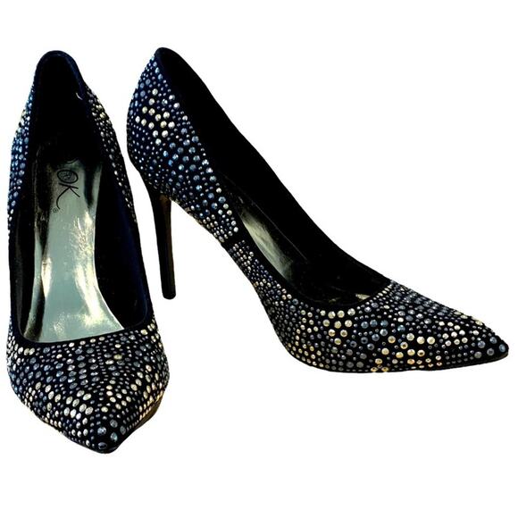 It’s OK shoes. High heels. Studded and faux suede uppers. 4” heels size 9 - Picture 1 of 12